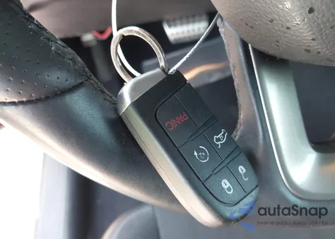 2022 Dodge Challenger R/T Scat Pack z USA, uszkodzony, nr VIN 2C3CDZFJ7NH163368